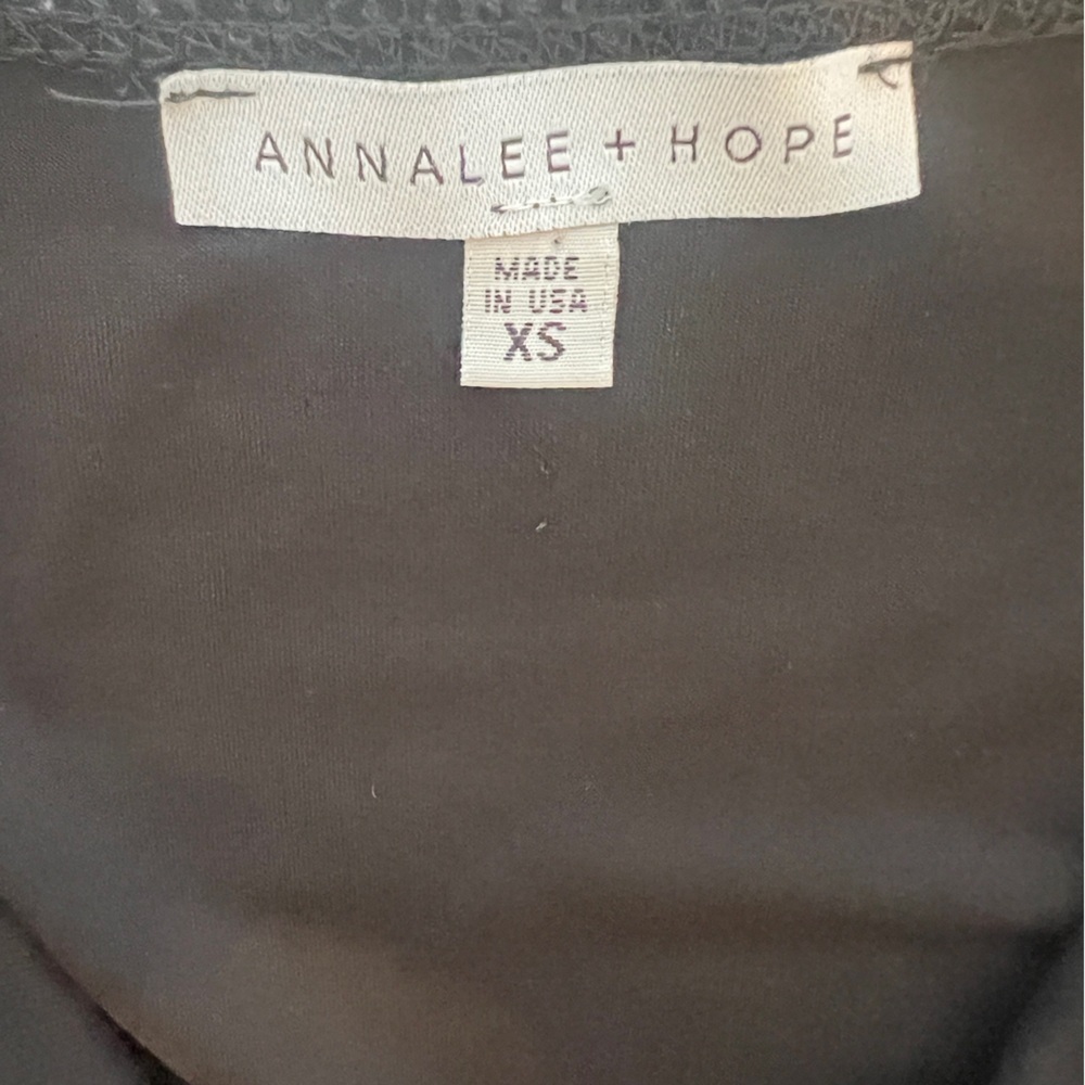 Annalee + Hope Black Sleeveless V-Neck Sheath Dress - Picture 3 of 7